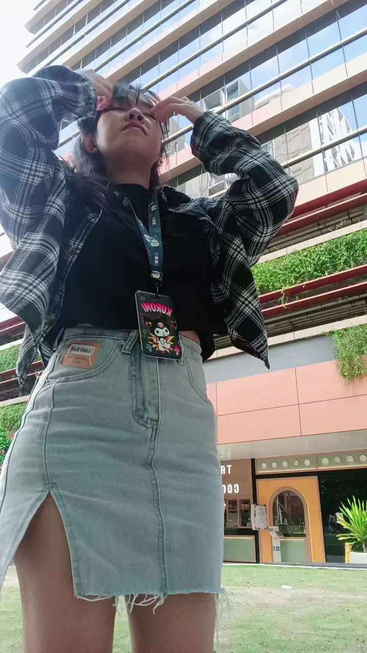 @𝘿𝙄𝙉𝙊𝙇