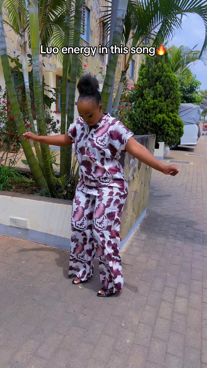 @La BELLE FASHIONS