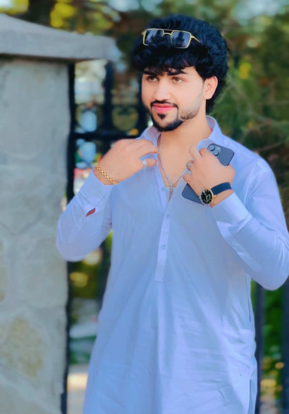 @𝐅 𝐚 𝐢 𝐳