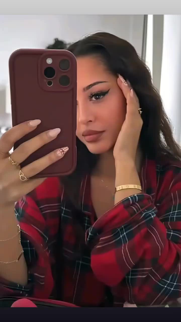 @Isabella