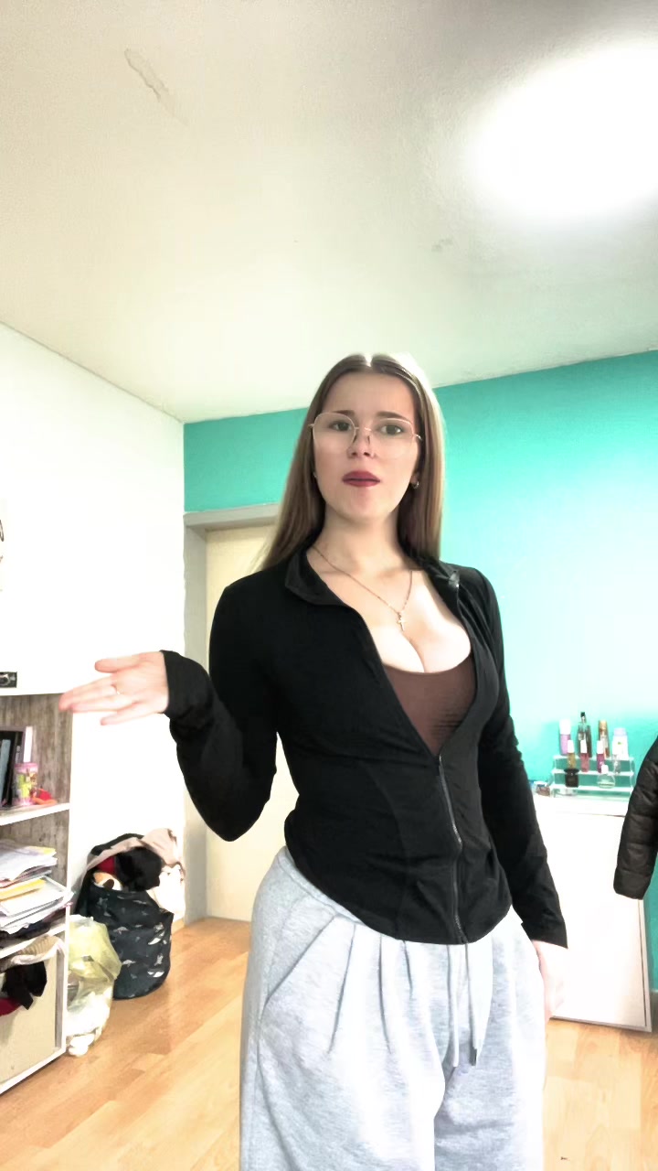 @✮