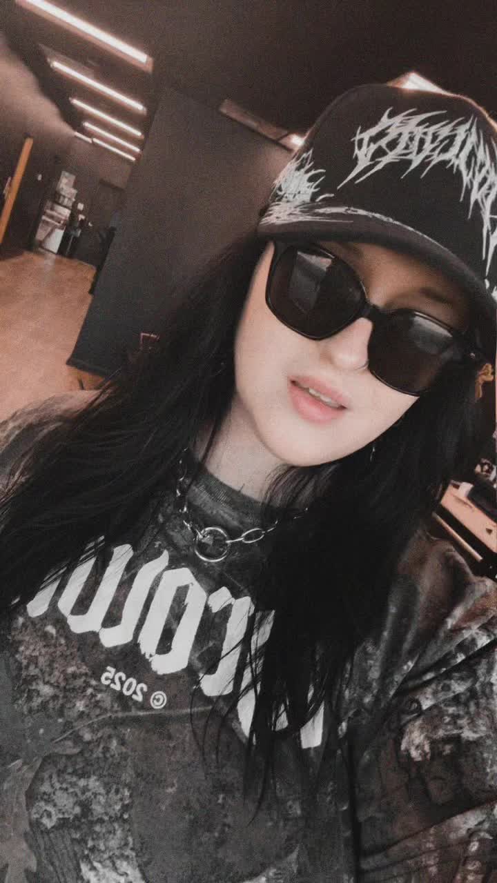@Gothicccccc