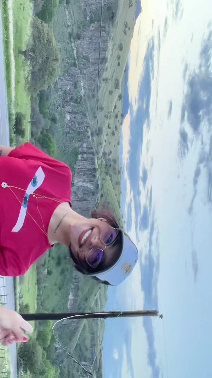 @;-) Vane Tena ⛰️