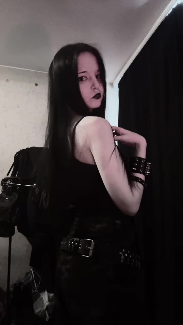 @𝔫𝔦𝔨𝔨𝔶 𝔡𝔢𝔞𝔱𝔥