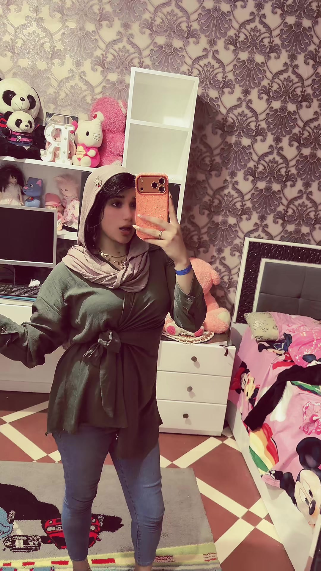 @AMiRA 🦋🌹