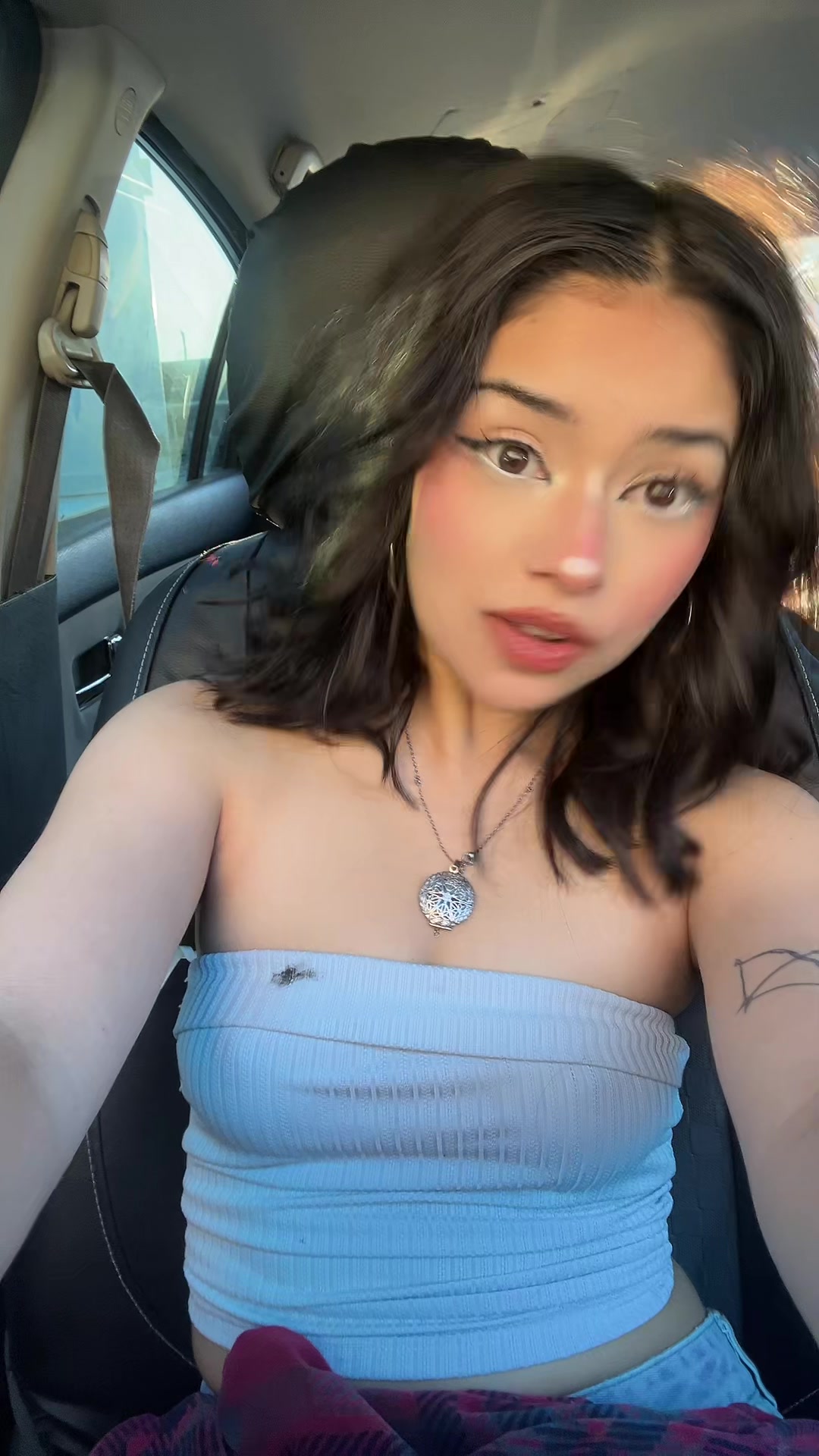 @hi