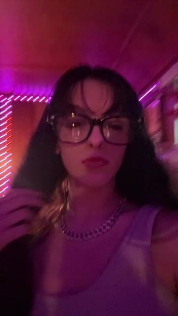 @bby.isabella❤️🕷️🖕🏻
