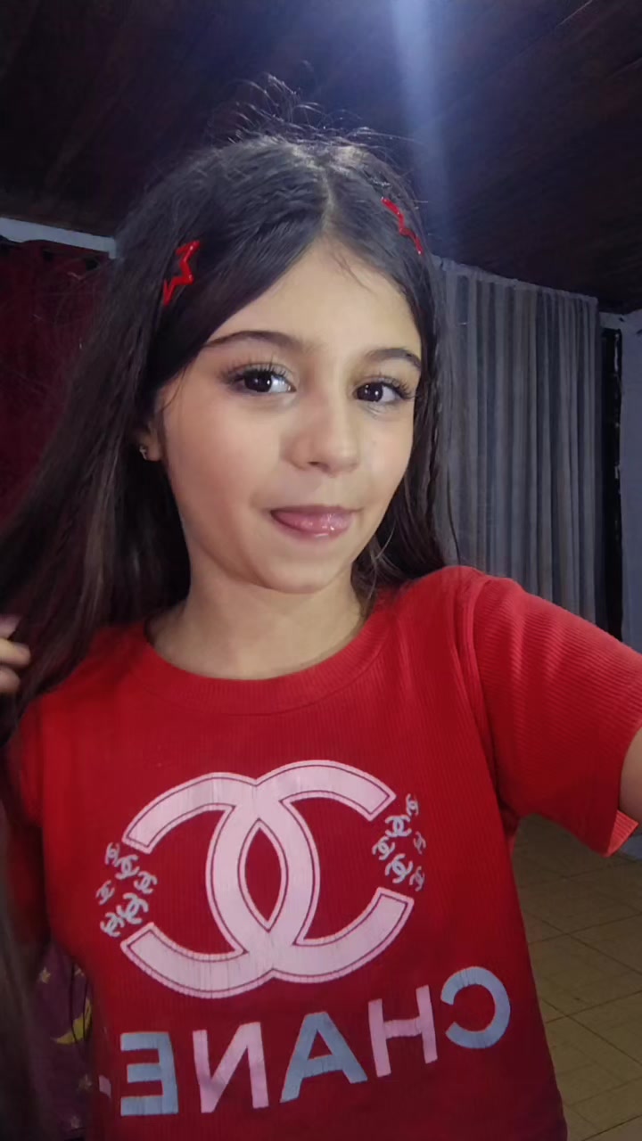 @Emi fan de nayana🍒🍒