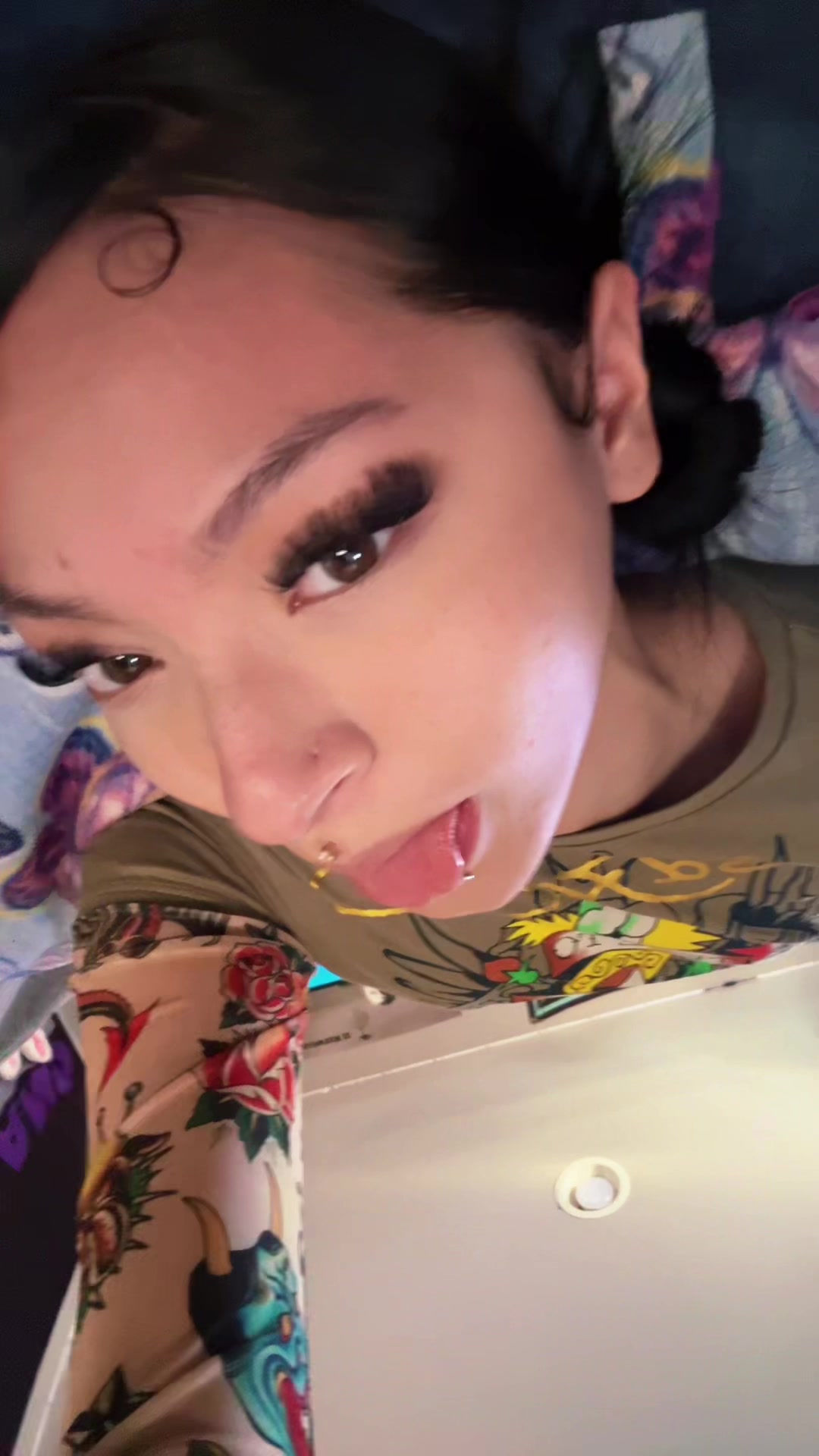 @e