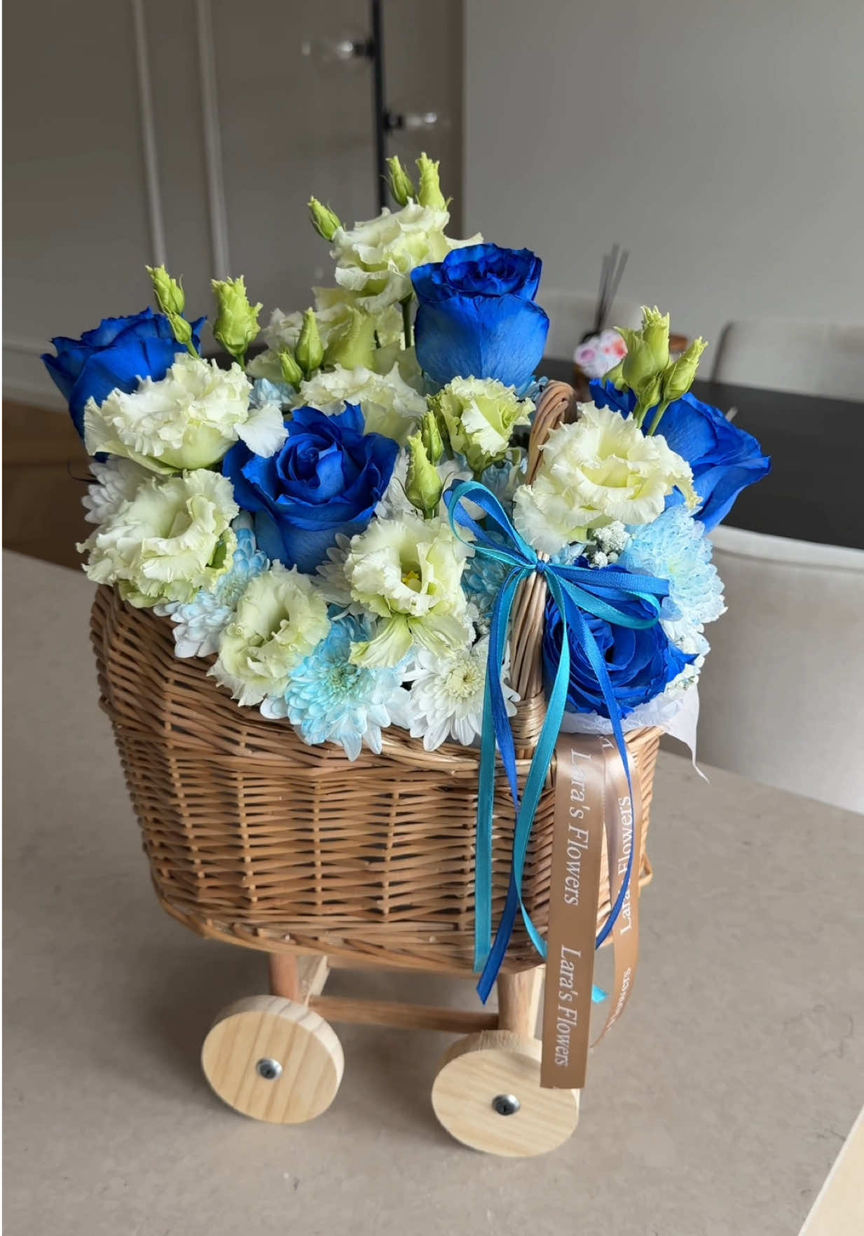 @Lara&rsquo;s Flowers