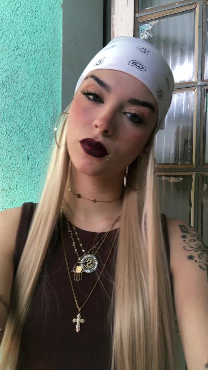 @Laryssamartinsoficial