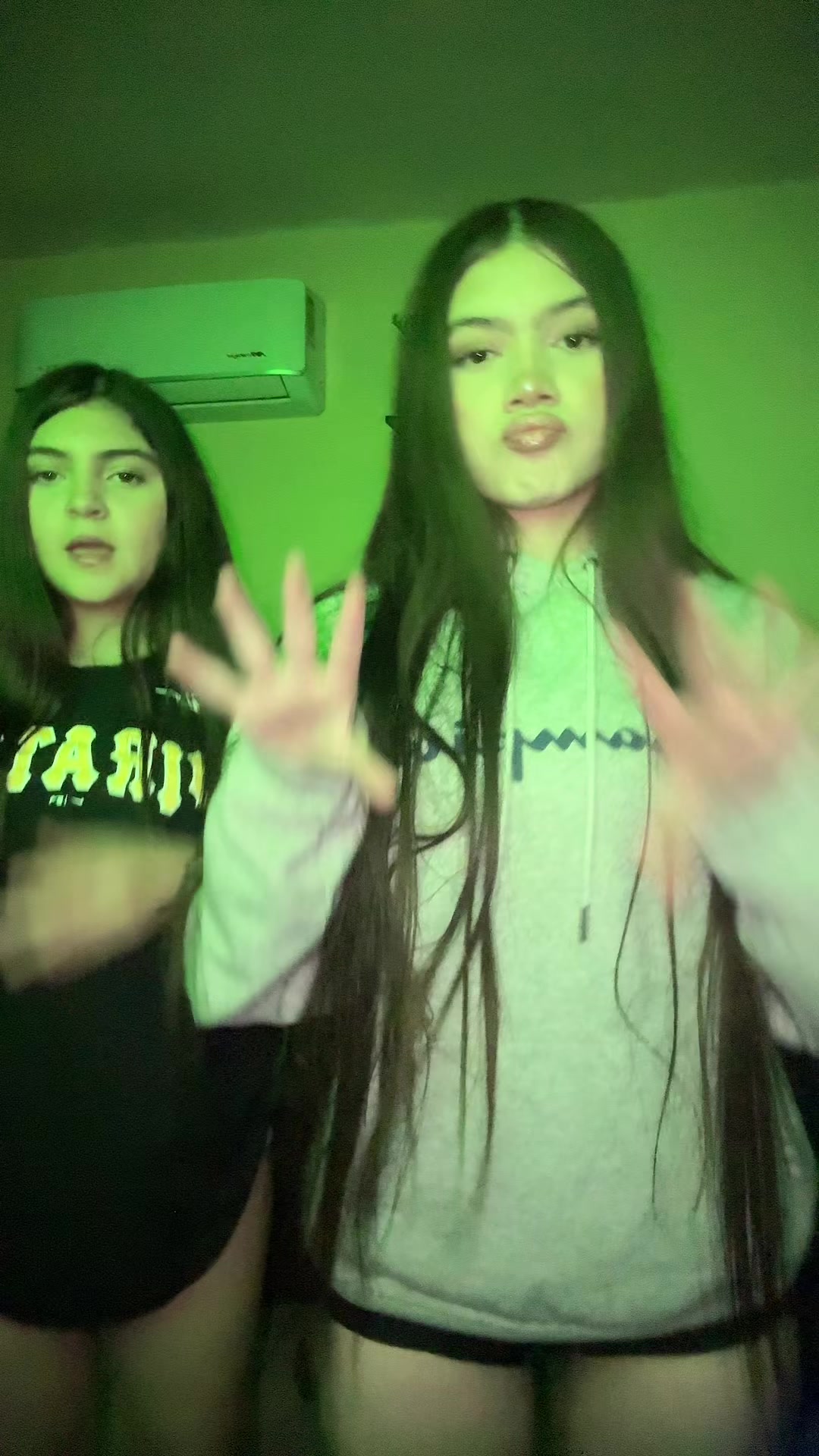 @<3