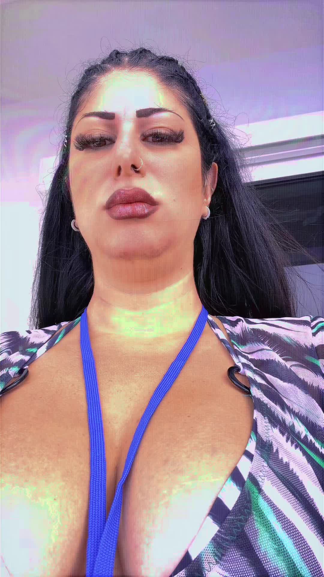 @Kiara💜💣