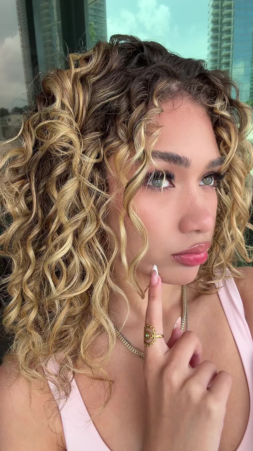 @miabellarivero
