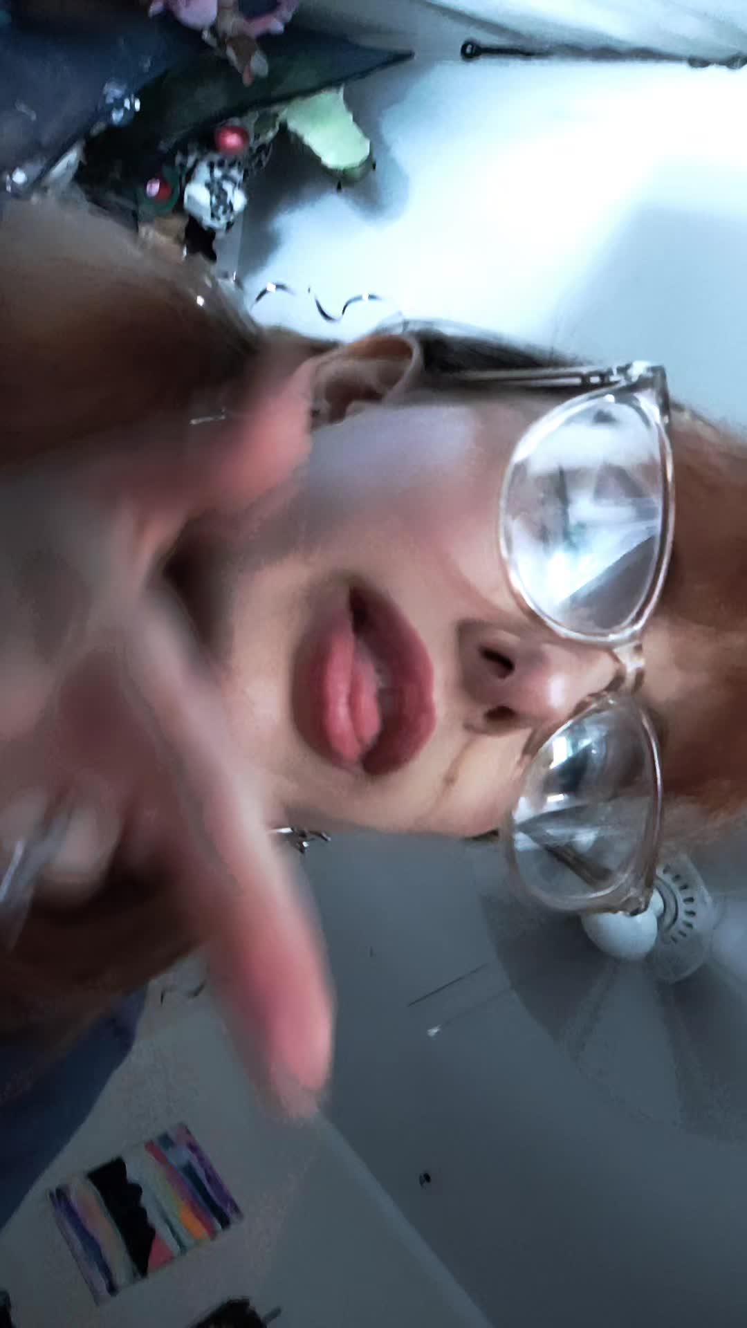 @**•̩̩͙✩•̩̩͙*˚ 和 ˚*•̩̩͙✩•̩̩͙*˚*