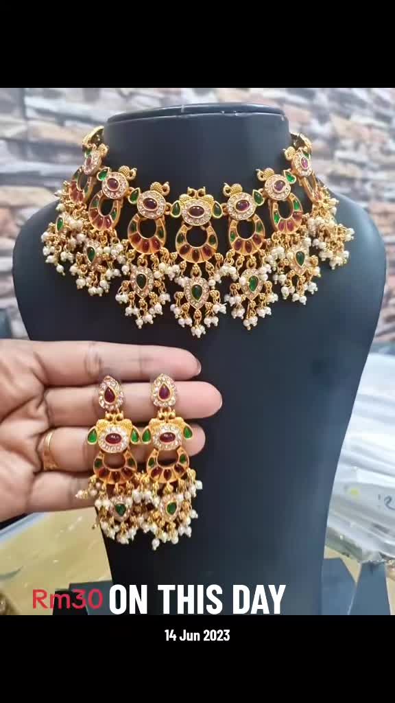 @Divyaa collections