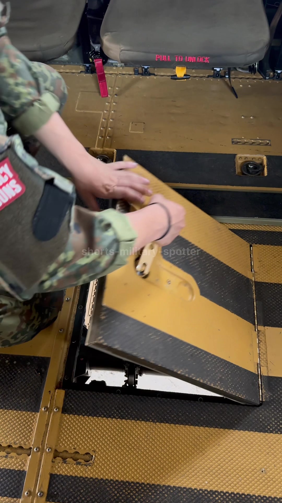 @shorts-military-spotter