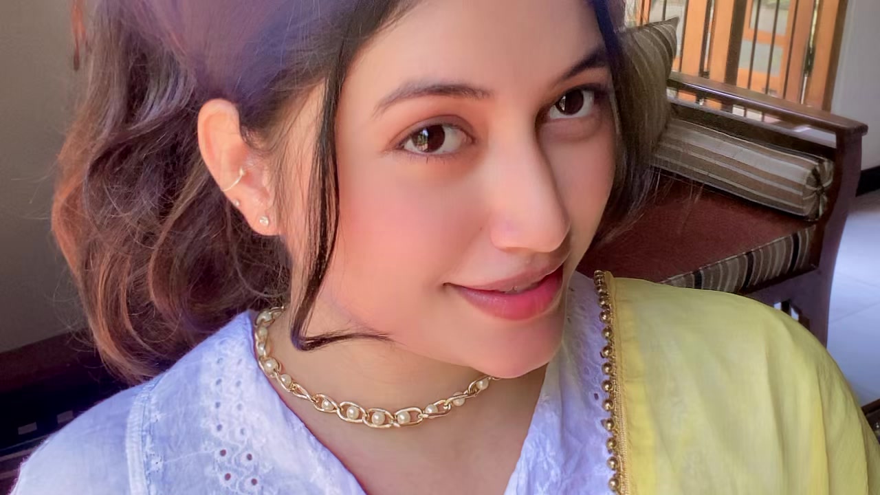 @✿❀_ANJU_ITHRA_ᥫᩣ