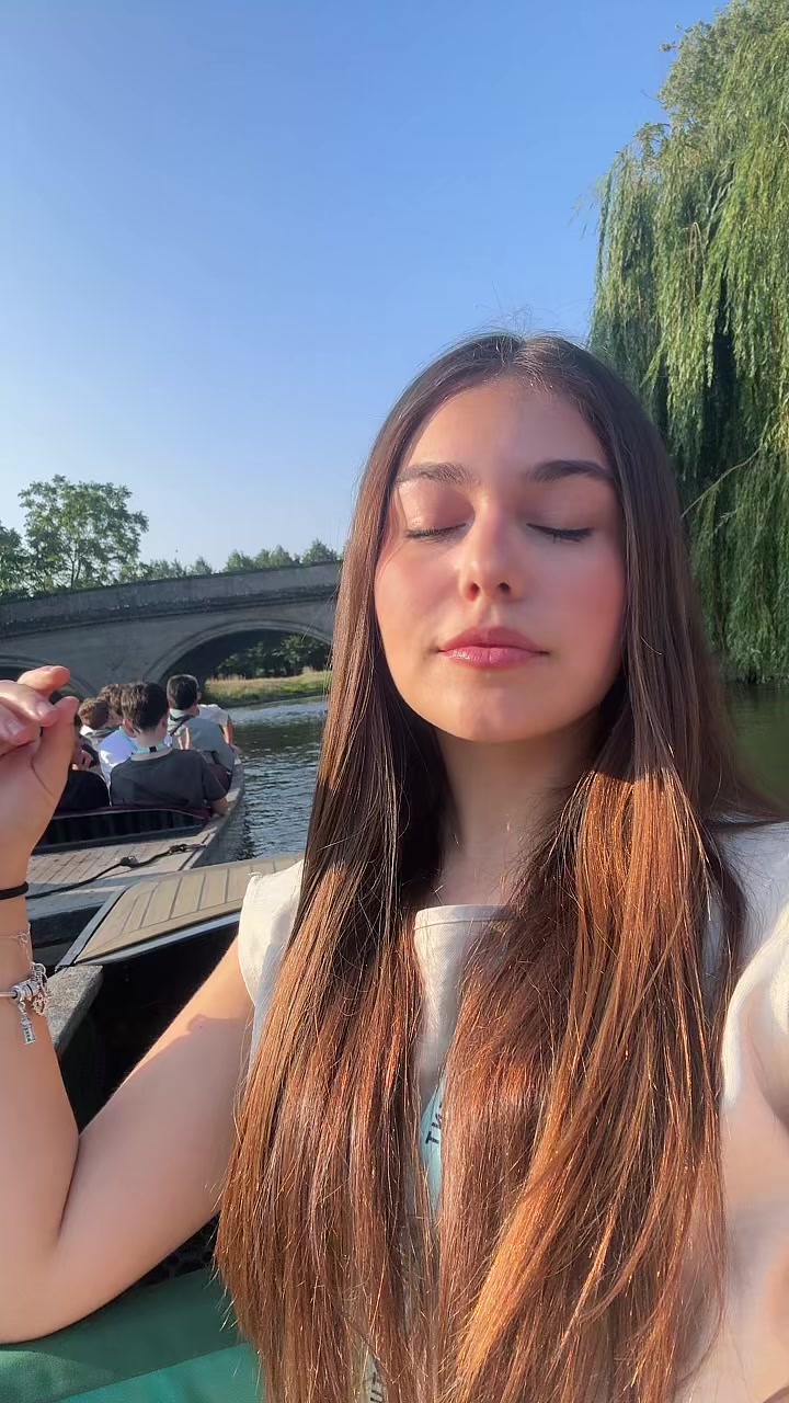 @Catuu💋