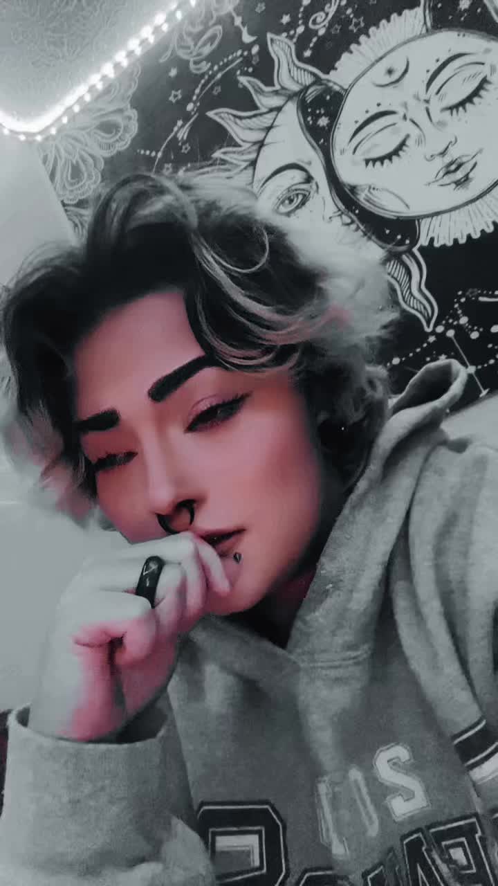 @👑