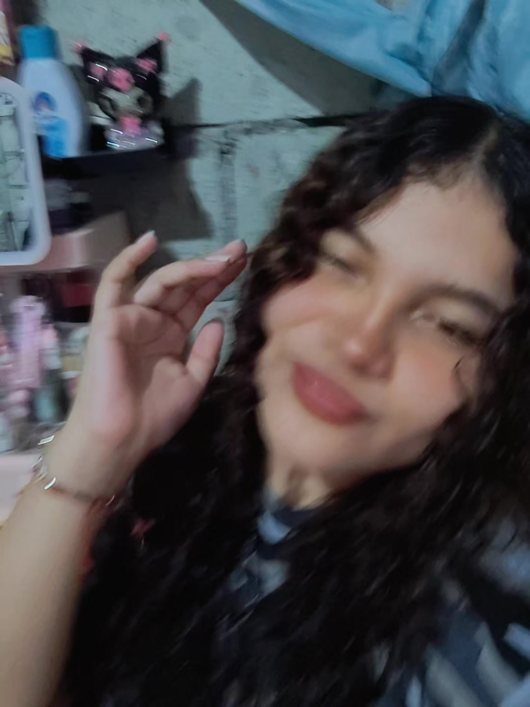 @𝑨𝒏𝒂𝒉𝒊𝒔𝒊𝒕𝒂💜🙂&zwj;↕️