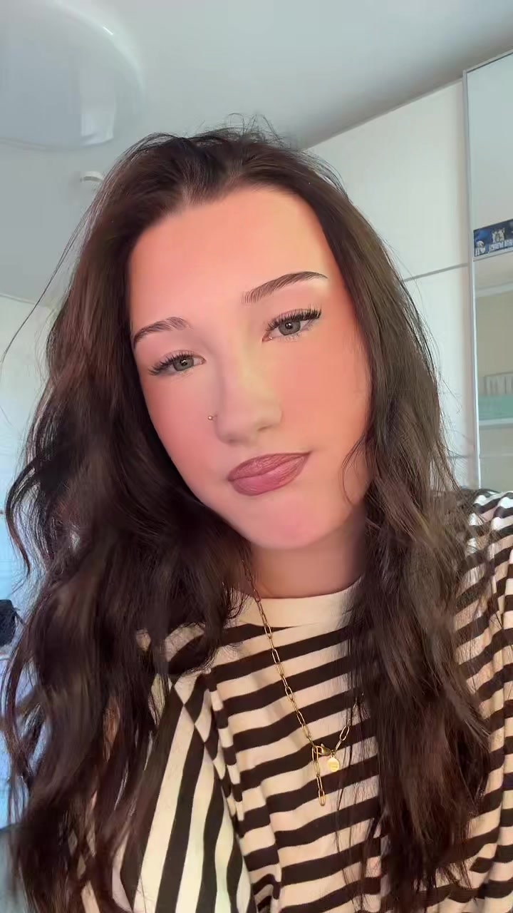 @ᴘʜɪʟɪɴᴇ⋆