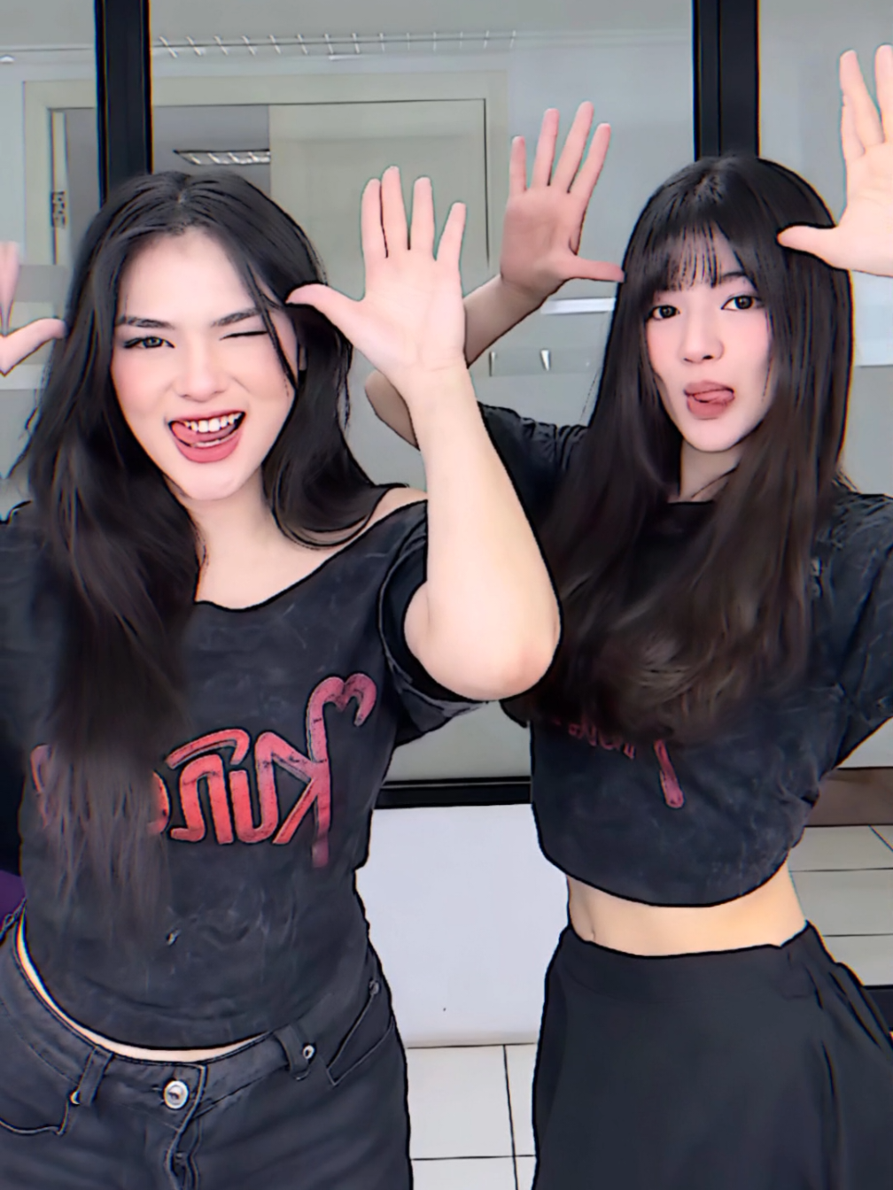 @heytoomy