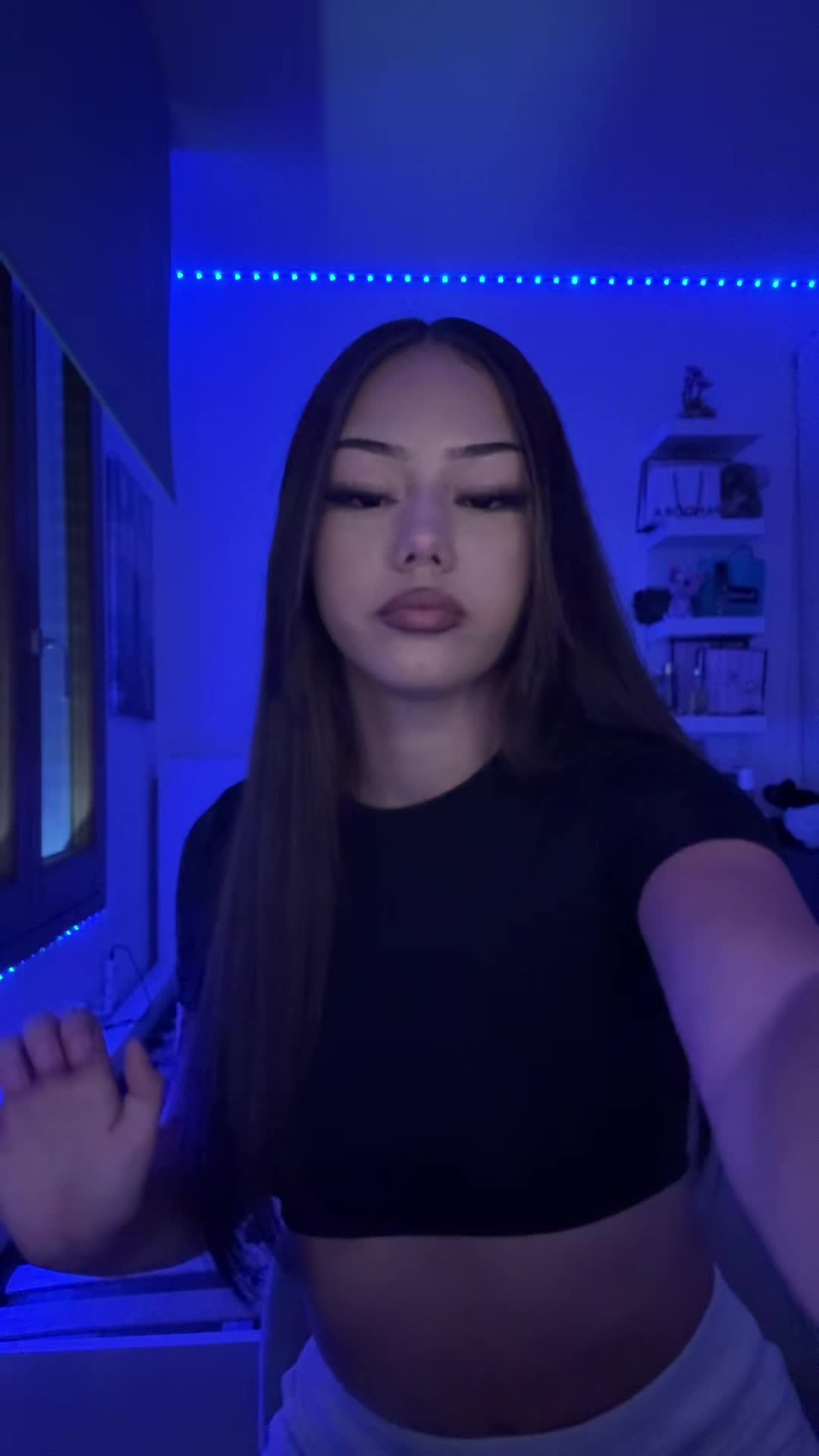 @👻