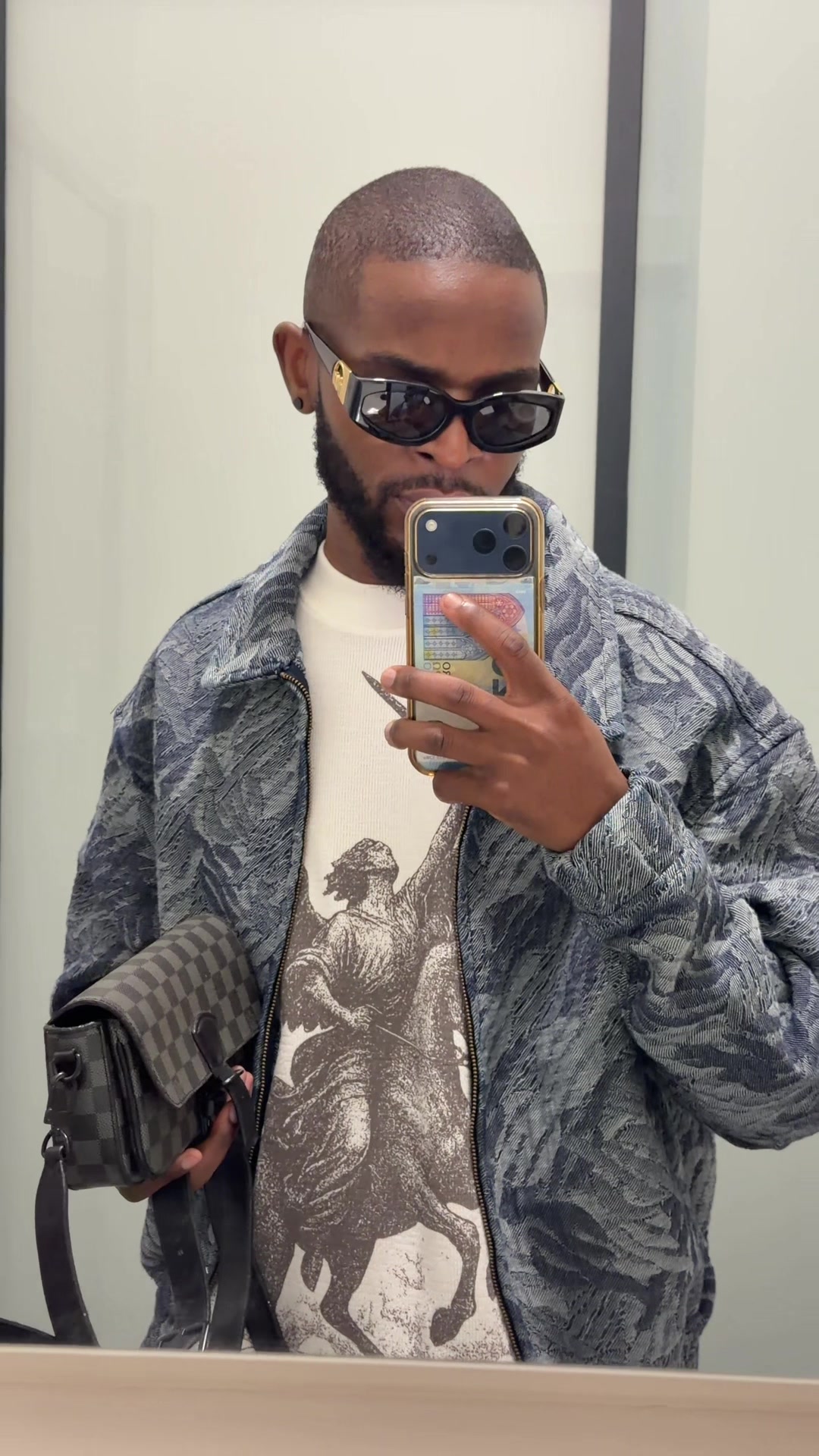 @K.N