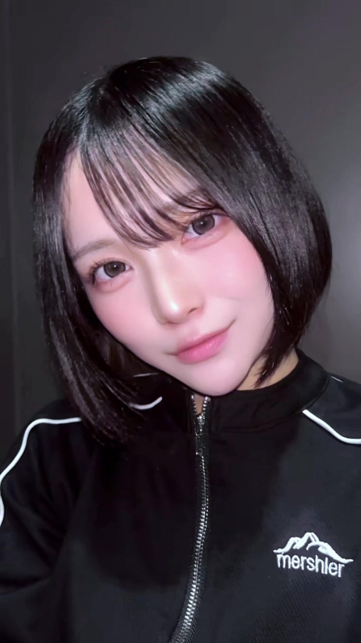 @るりにゃん