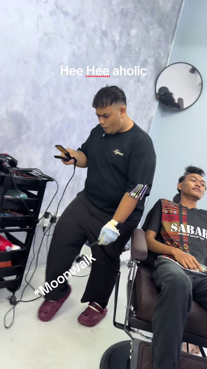 @YUM’S BARBERSHOP