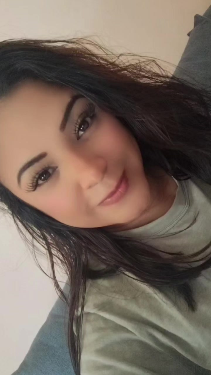 @tania_yadi