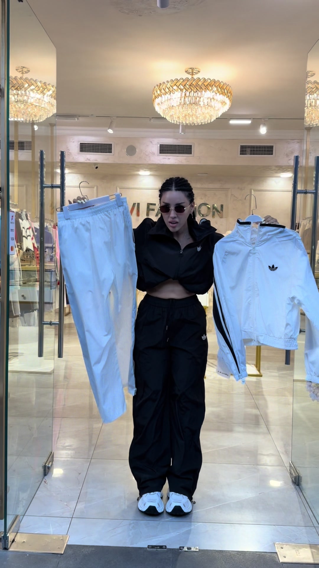 @Vi Fashion