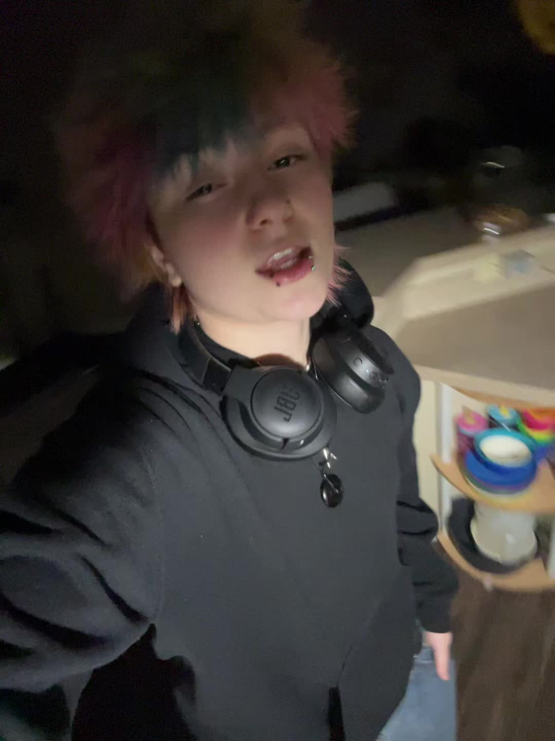 @..