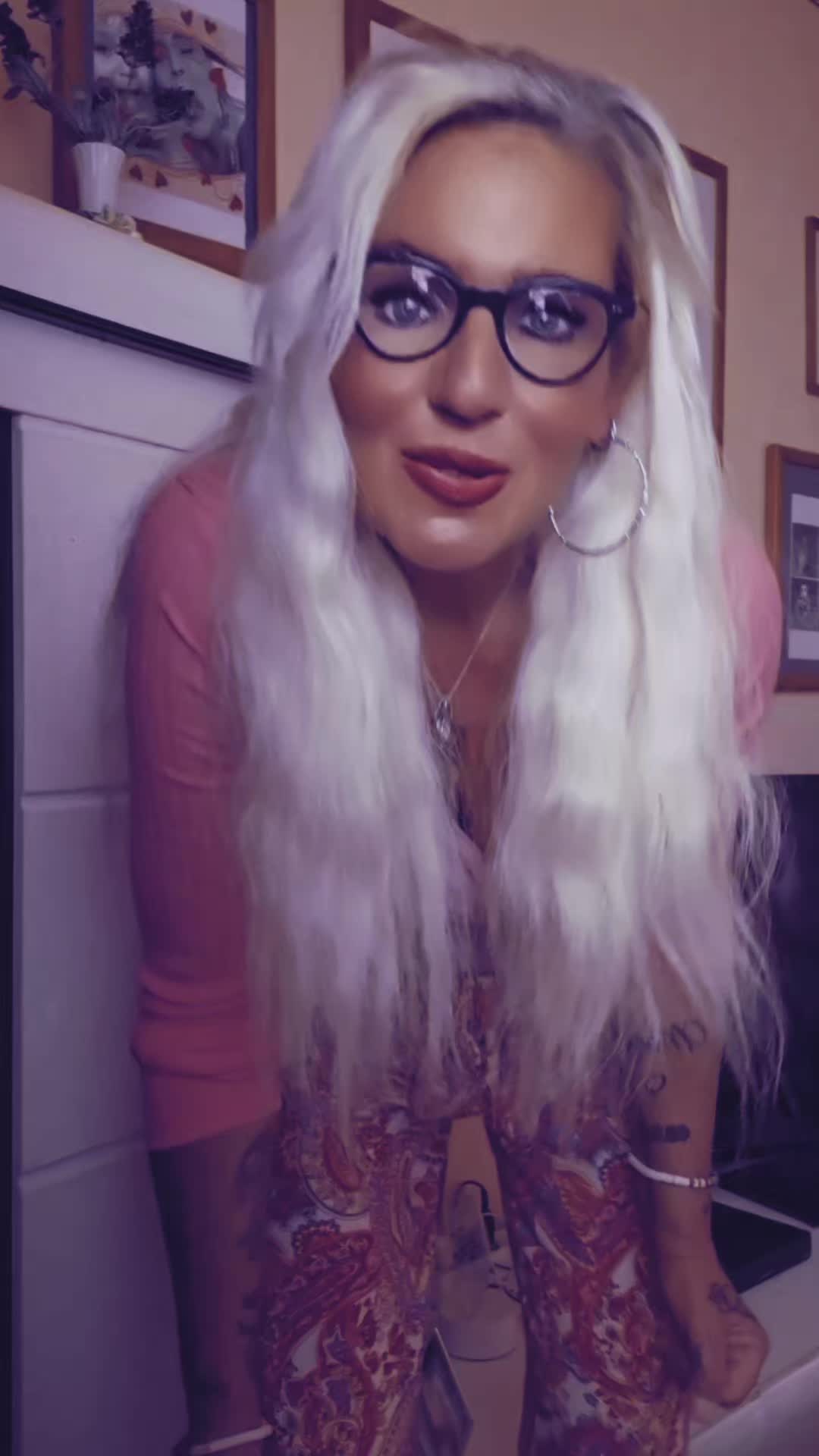 @susicabrita🖤🤍❤️🇷🇺💙💙💙