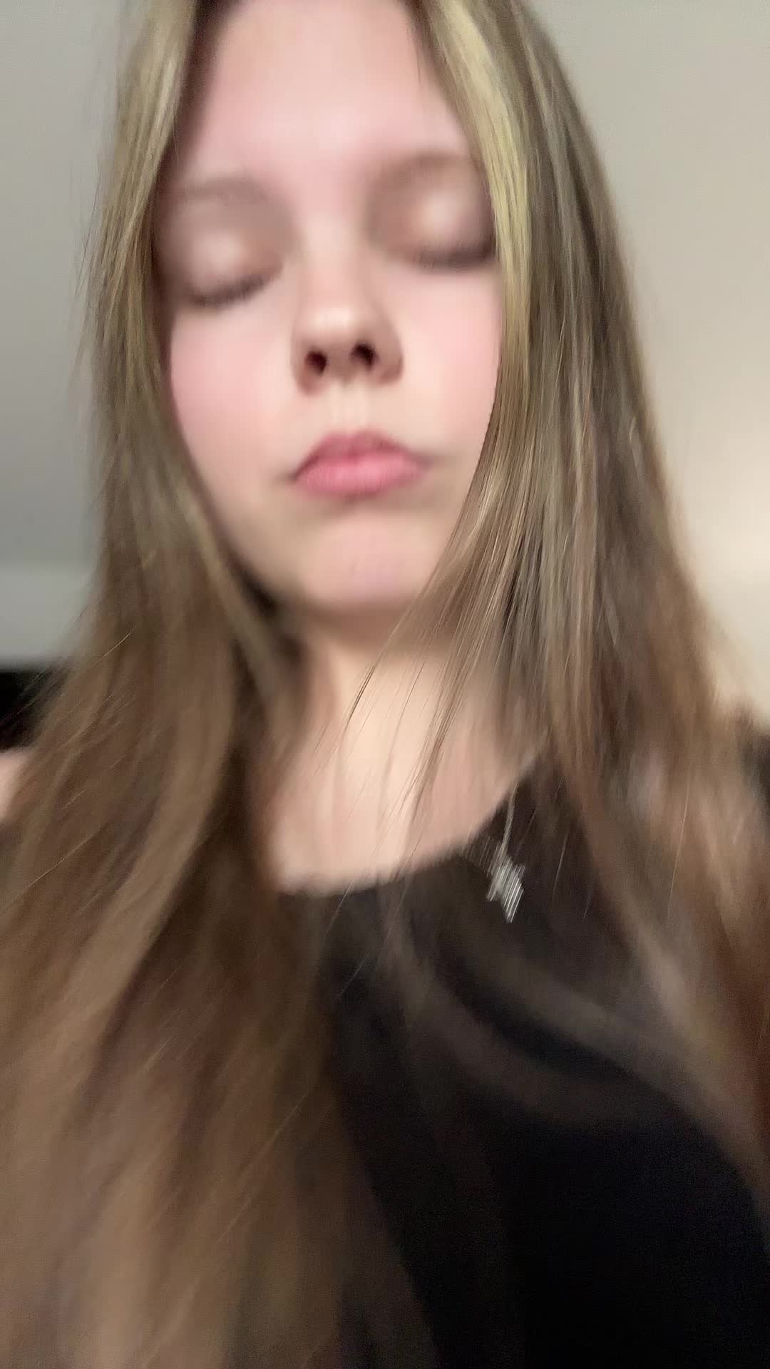 @𝒸𝒶𝒾𝓁𝒾𝓃