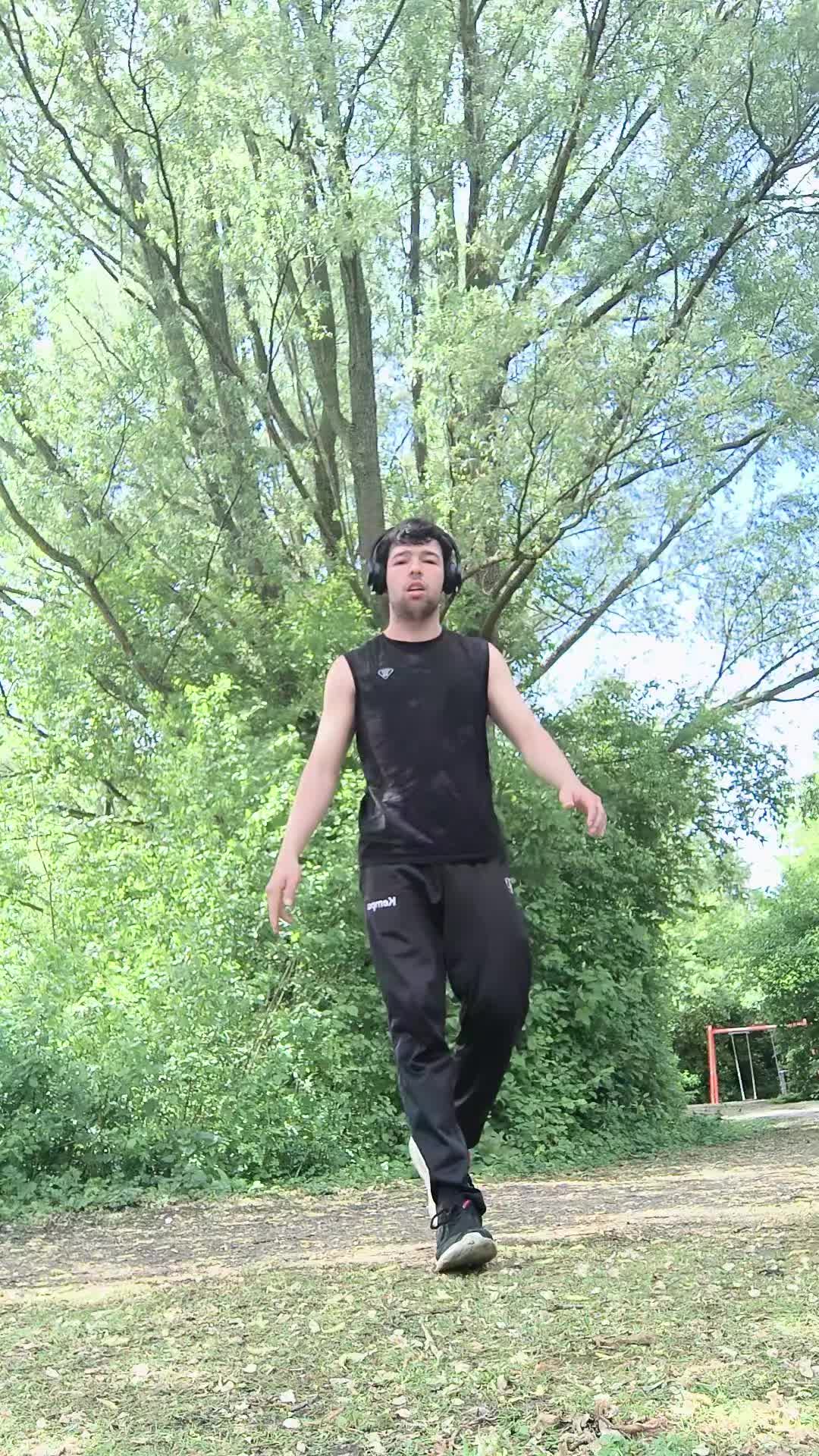 @Berat Breakdancer