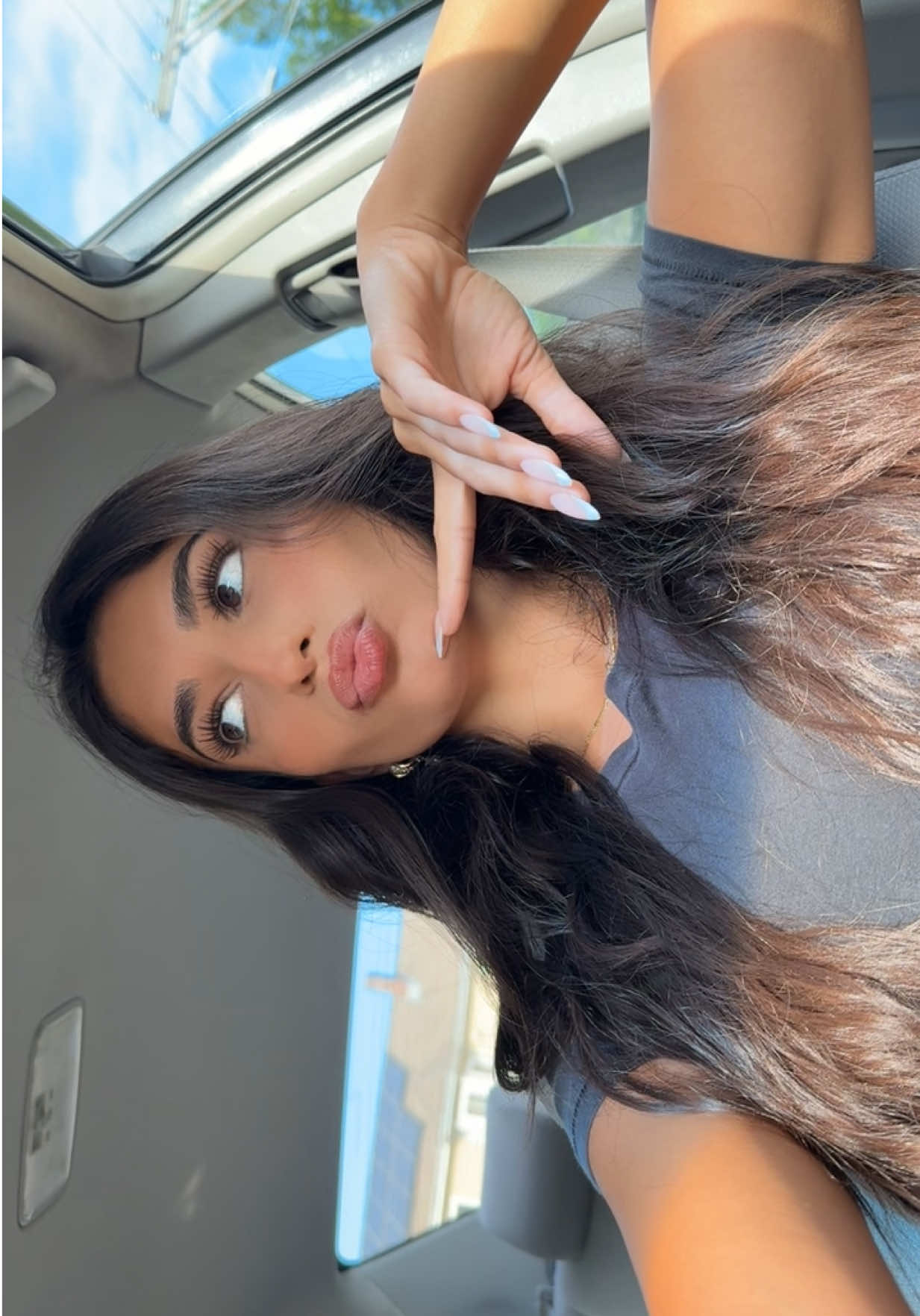 @Lara
