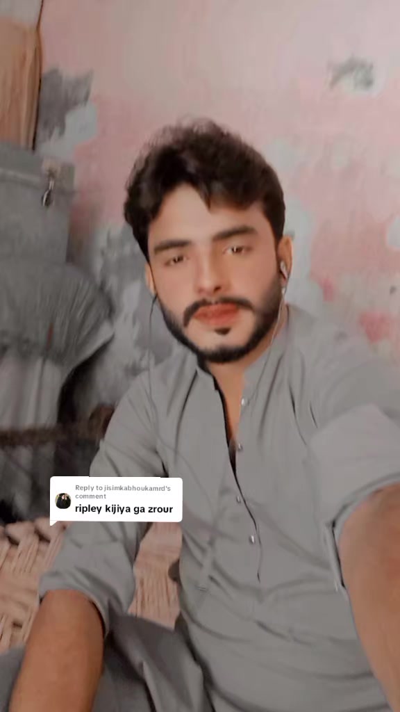 @saraki apni maa ka Shahzada 😘