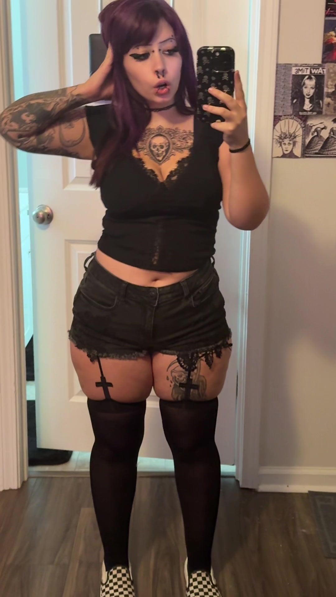@JaneSpookyHot