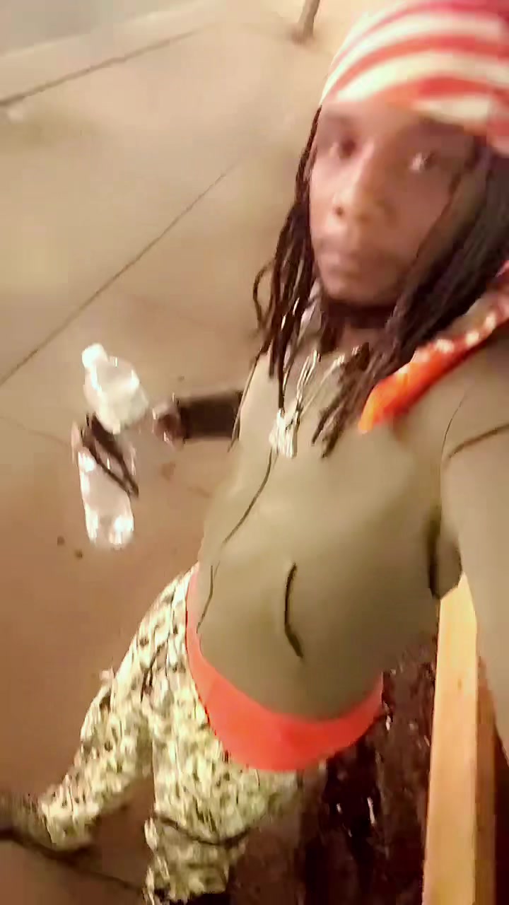 @CharLeeBoi