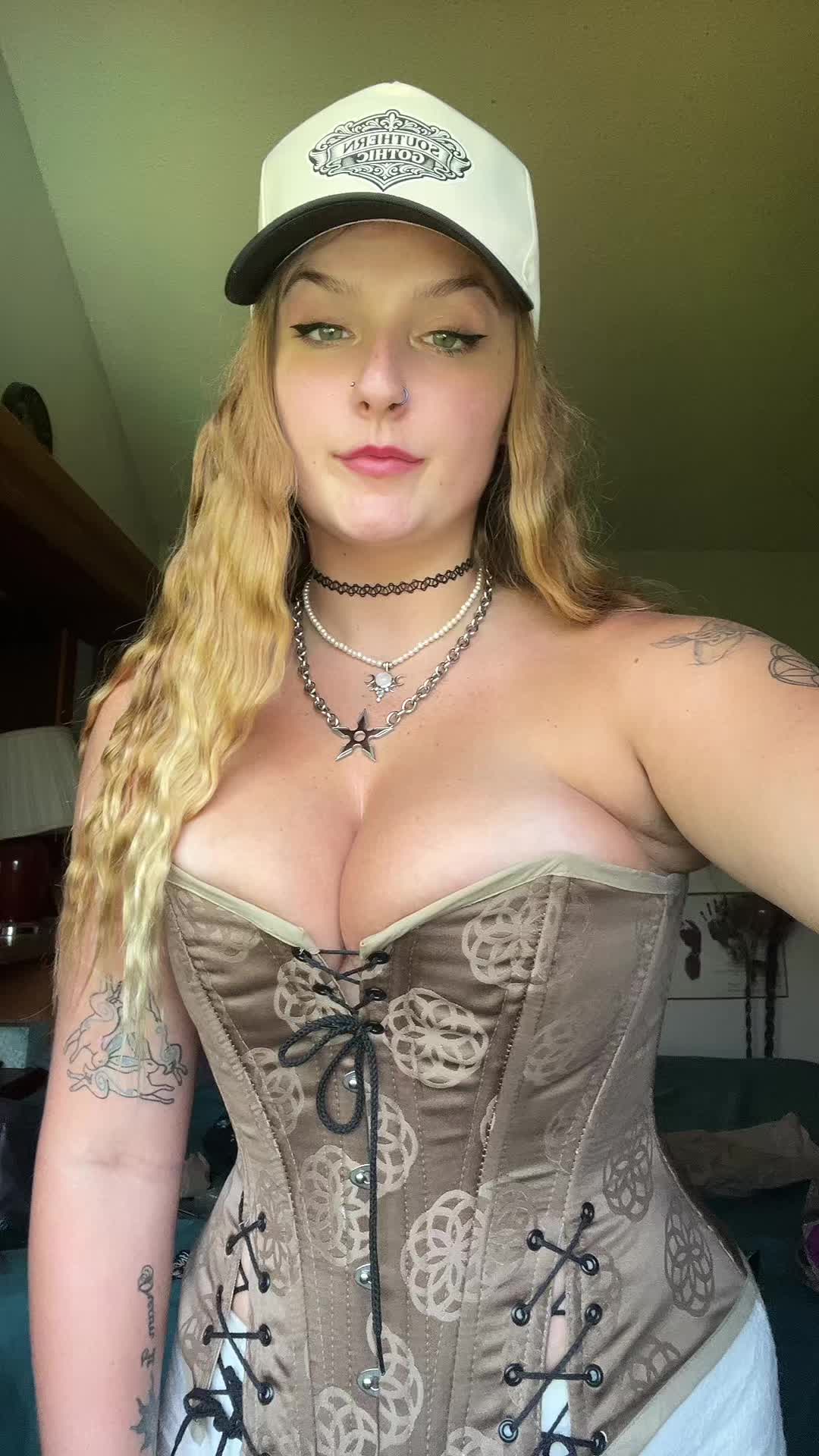 @SirenSerenity