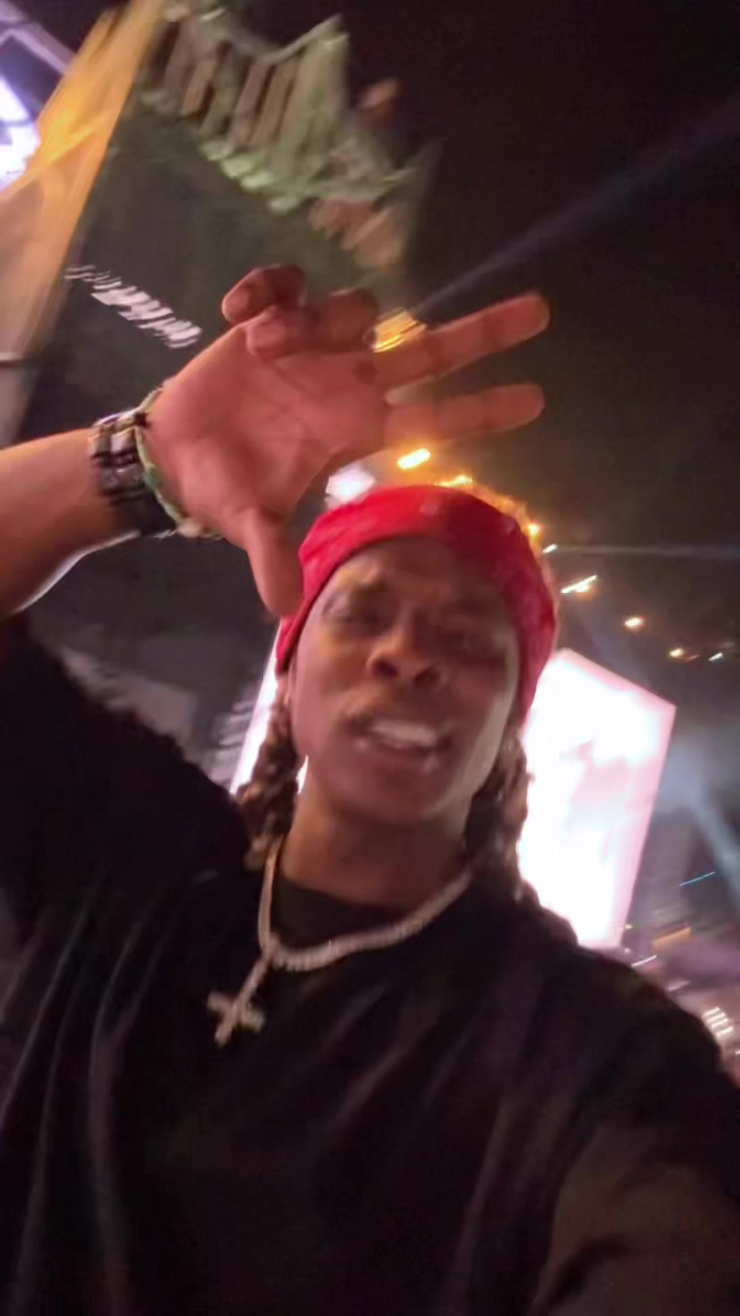 @SheLovesMeechie
