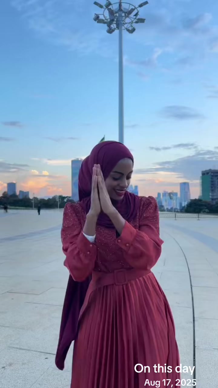 @Be strong🧕