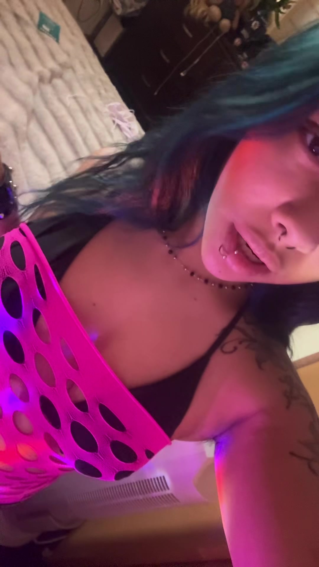 @Isabella