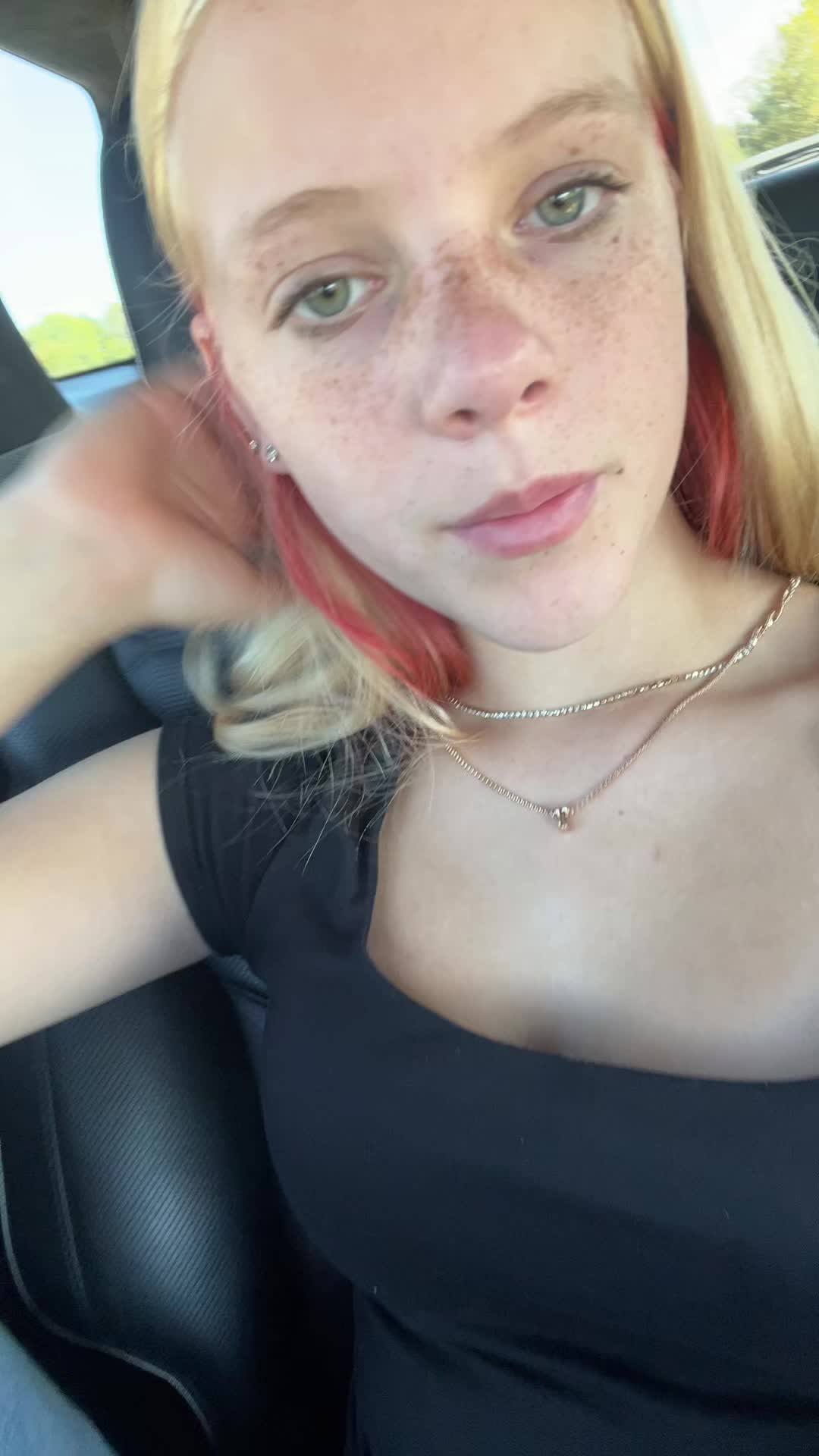 @Abi😝