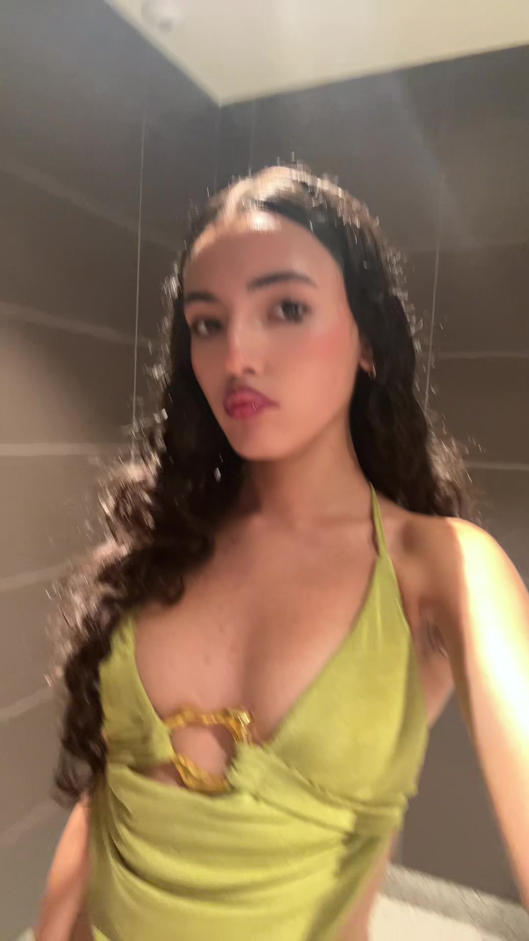 @Heluvs_ari