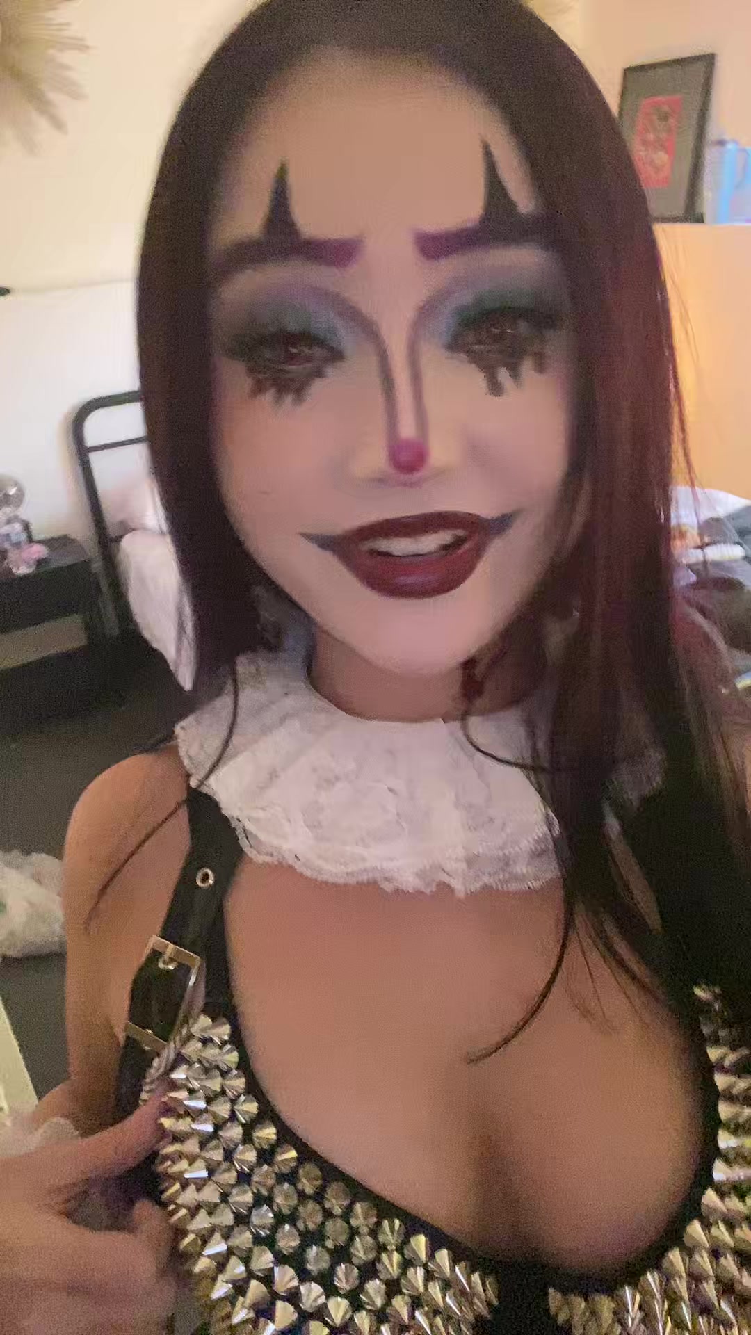 @juliamillion
