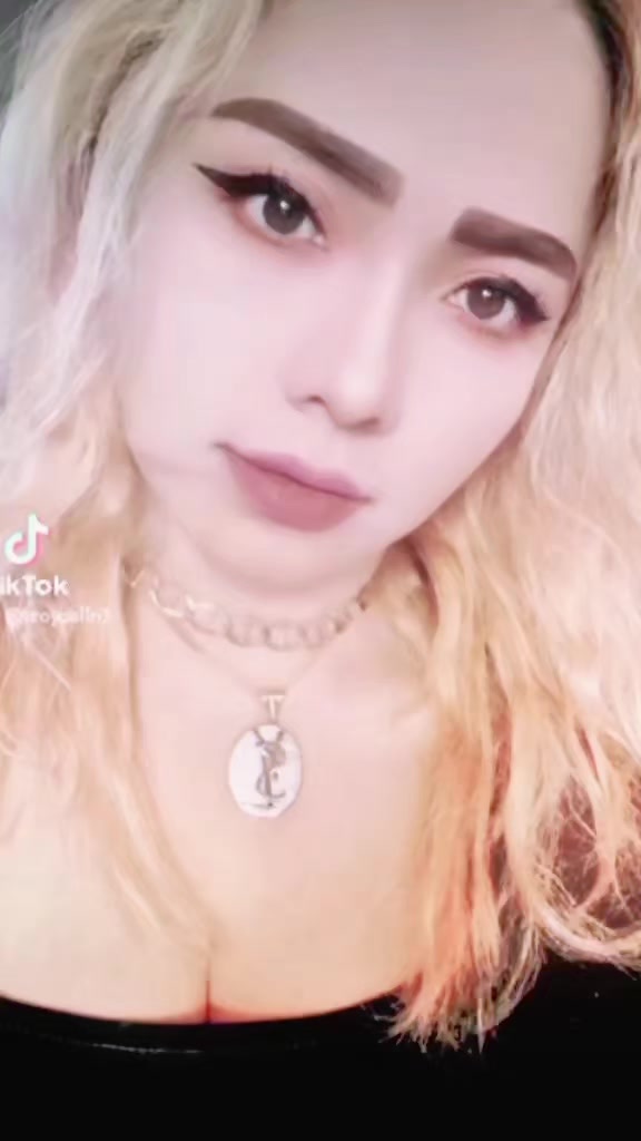 @OchiieeFashion