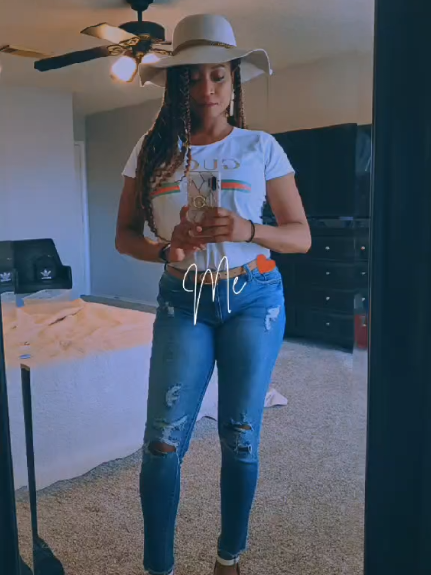 @NikkiNikcol
